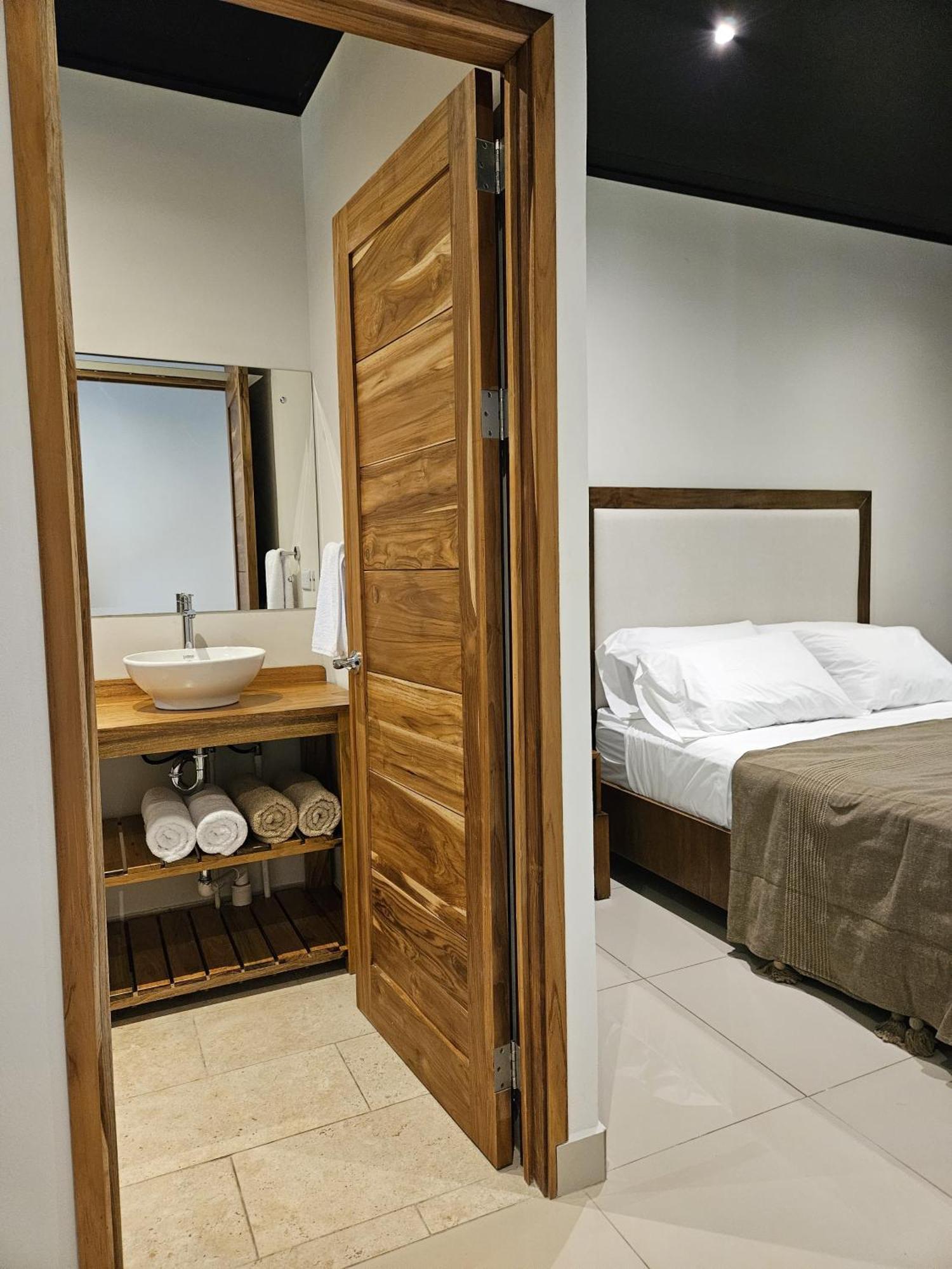 Fauna Lodge Drakes Bay Esterno foto